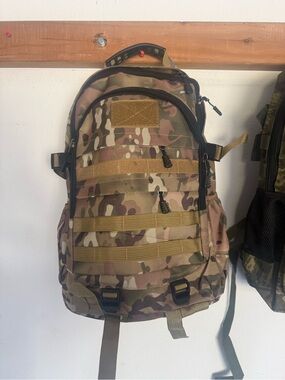 Tactical Camo Men's Backpack - Khaki Camo